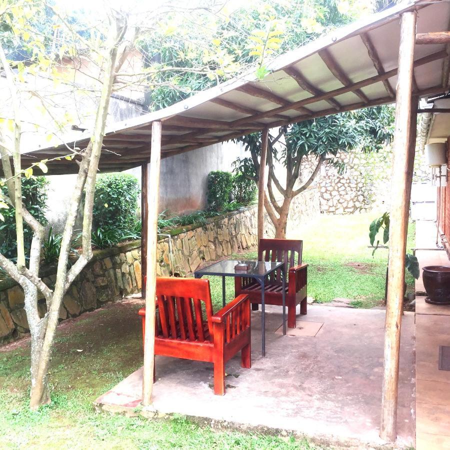 Carpe Diem Guesthouse Entebbe Exteriér fotografie