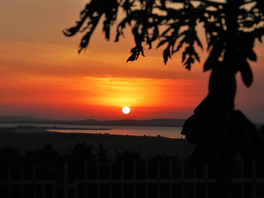 Carpe Diem Guesthouse Entebbe Exteriér fotografie